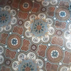 The floor pre-lifting